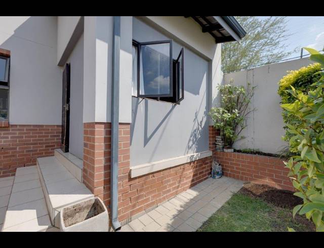 3 BEDROOM DUPLEX TO LET IN FOURWAYS